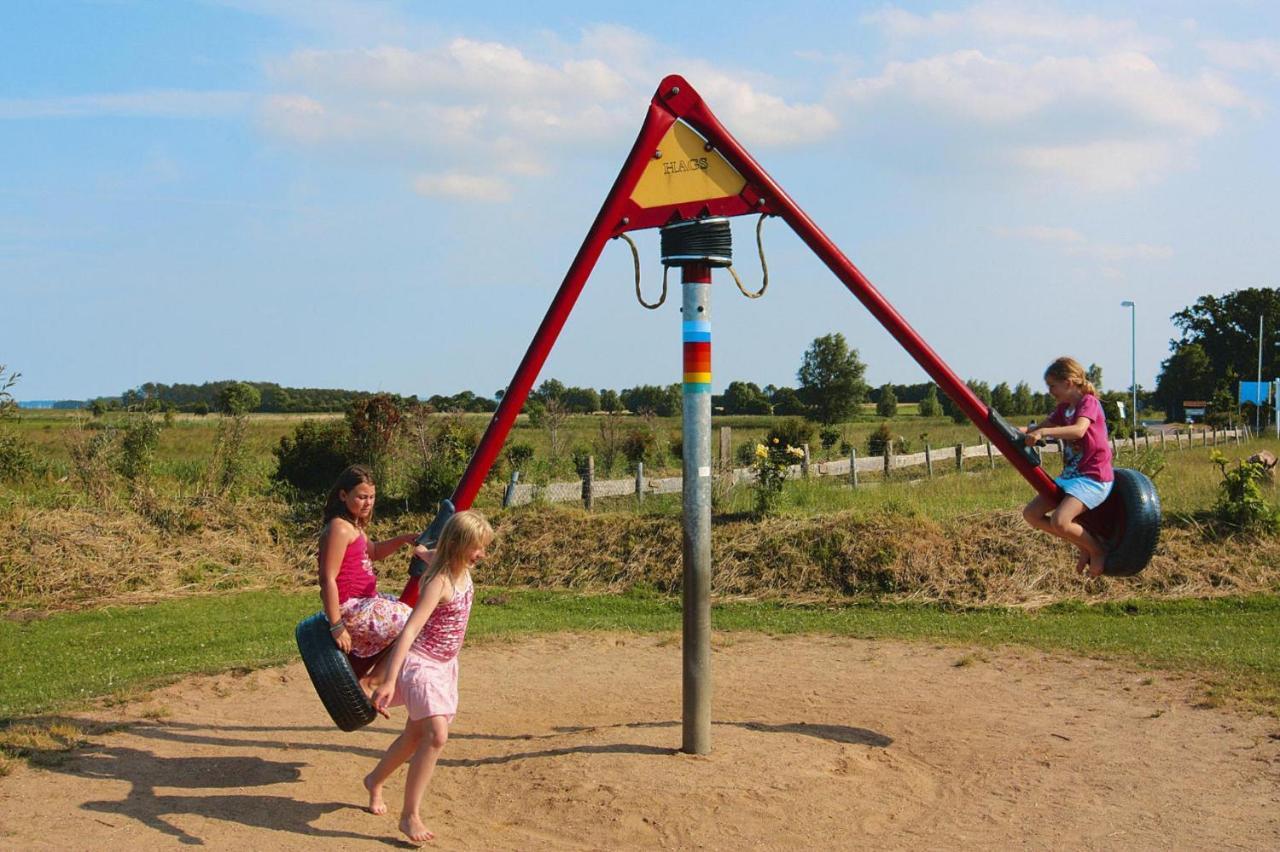 Holiday Complex Schuldt, Behrensdorf ภายนอก รูปภาพ